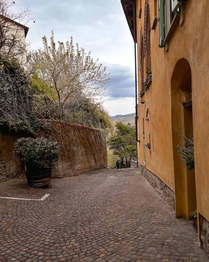 Archi Del '400 Appartamento Barolo Exterior foto